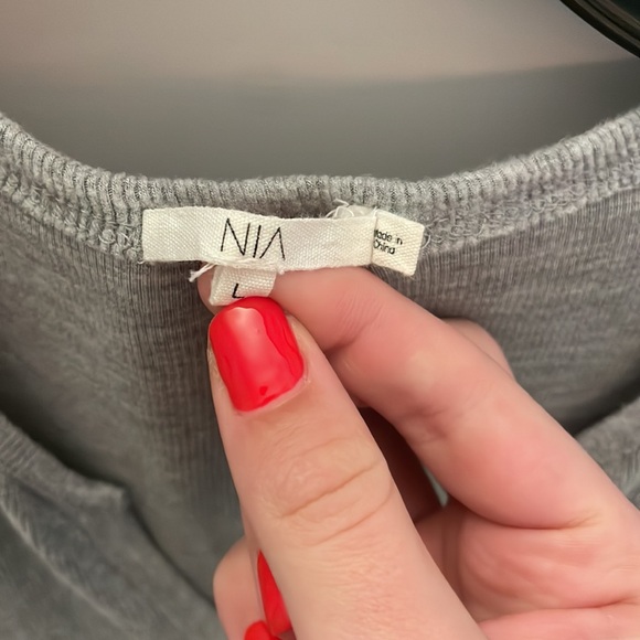 NIA longsleeve - Picture 2 of 4